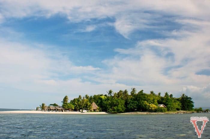 Seul sur son île à côté de Cebu à Nalusuan