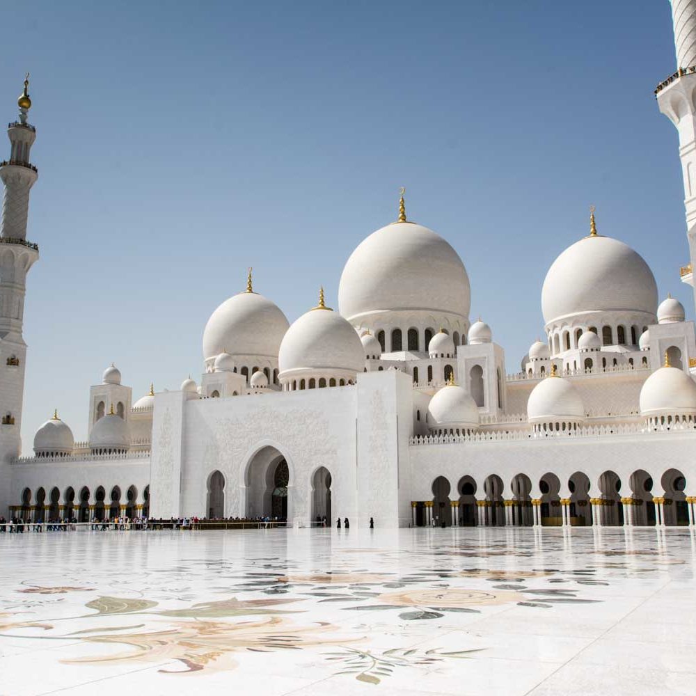 Abu Dhabi et sa mosquée des mille et une nuits