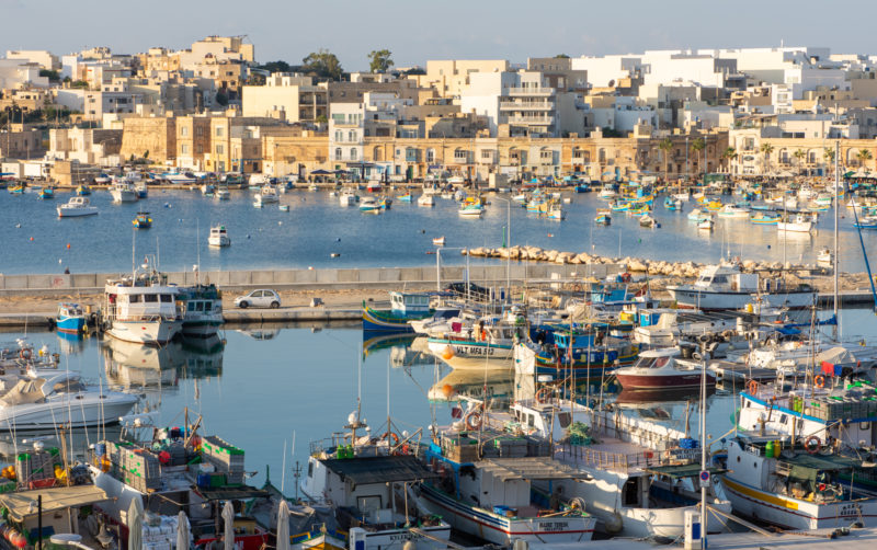 Vues sur le port à Malte