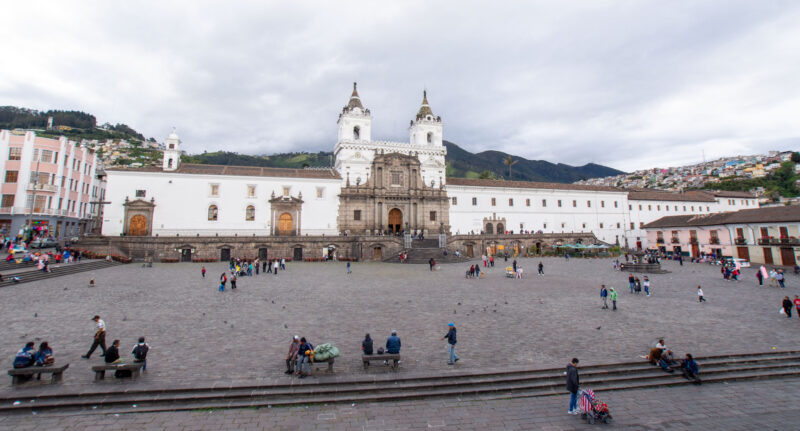 la place San Francisco à Quito