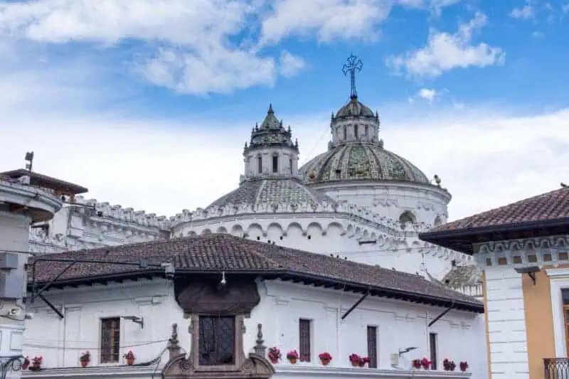 les coupoles de Quito