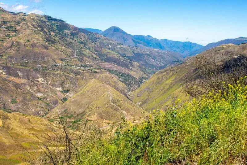 la route vers Alausi