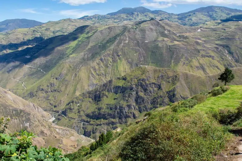 la route vers Alausi