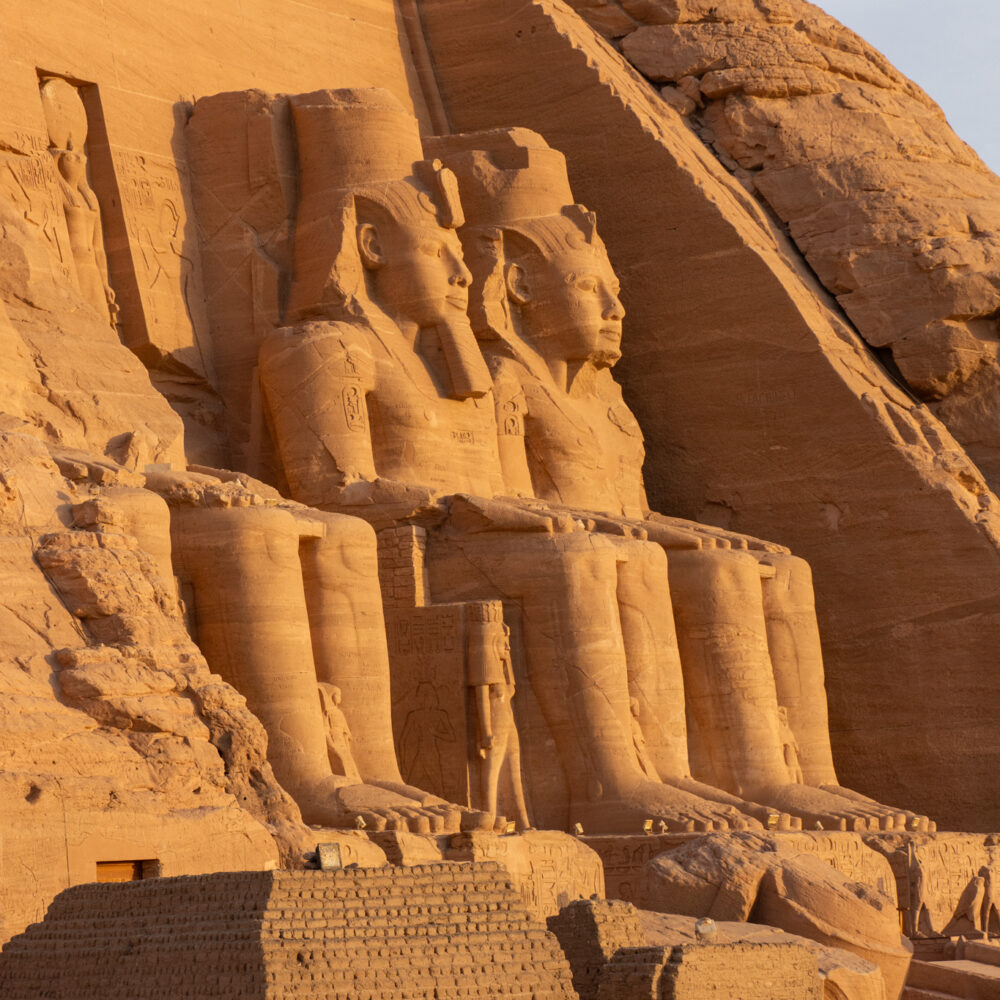 Abu Simbel : guide de voyage complet pour une visite mémorable