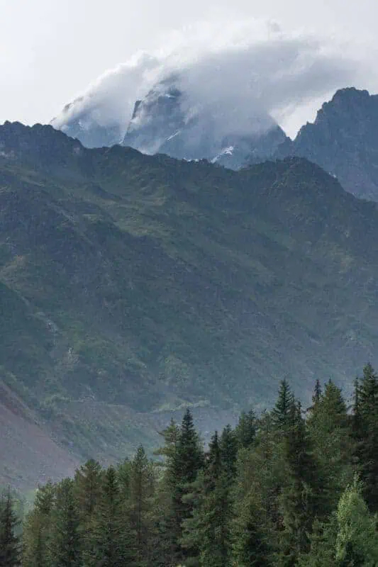 La randonnée vers le glacier Chalaadi